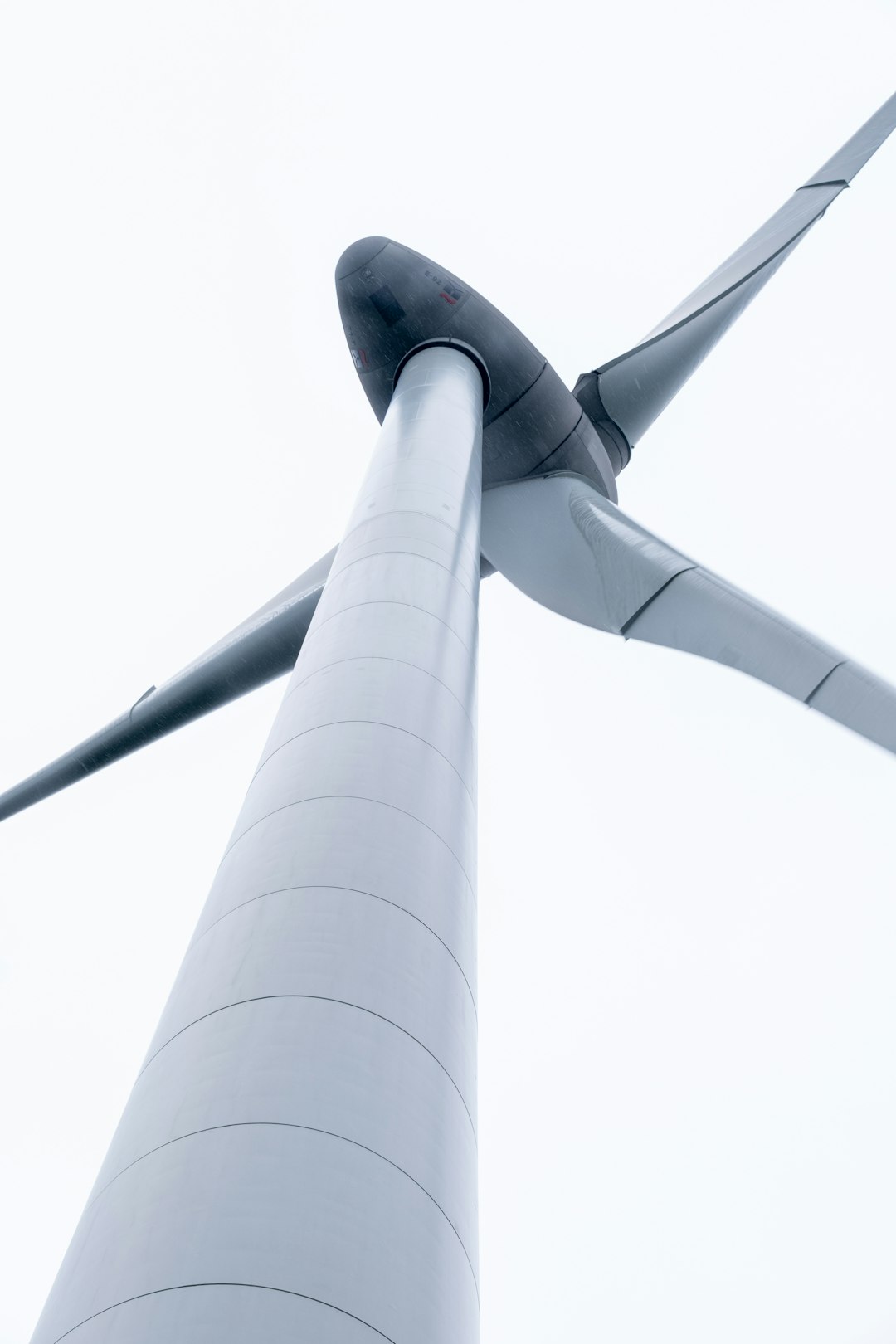 Mastering the First Impression: Your intriguing post title goes here Wind turbine from the ground!!